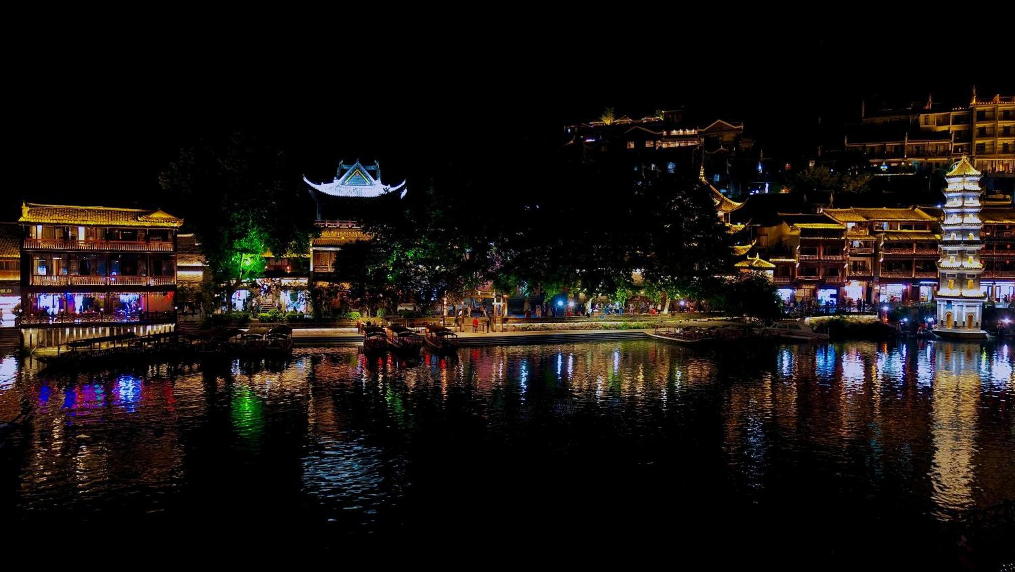 פנגואנג Lqj Riverside Guest House מראה חיצוני תמונה